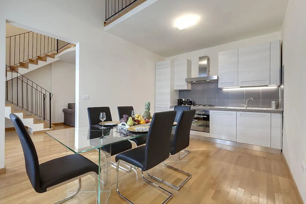 2016 Apartments Florence