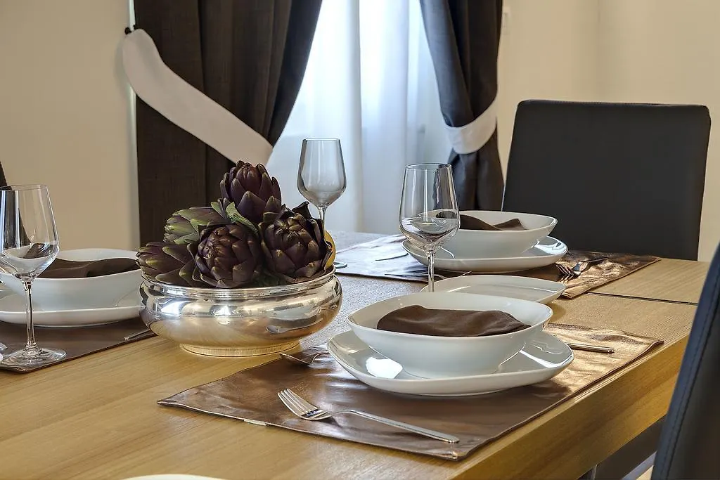 2016 Apartments Florence