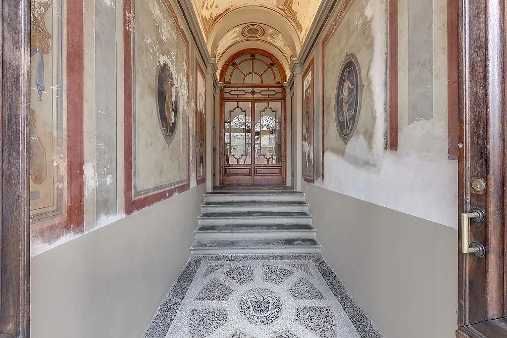 2016 Apartments Firenze 0*,